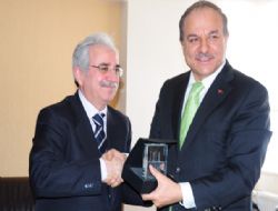 ETÜ'ye YÖK kutlaması